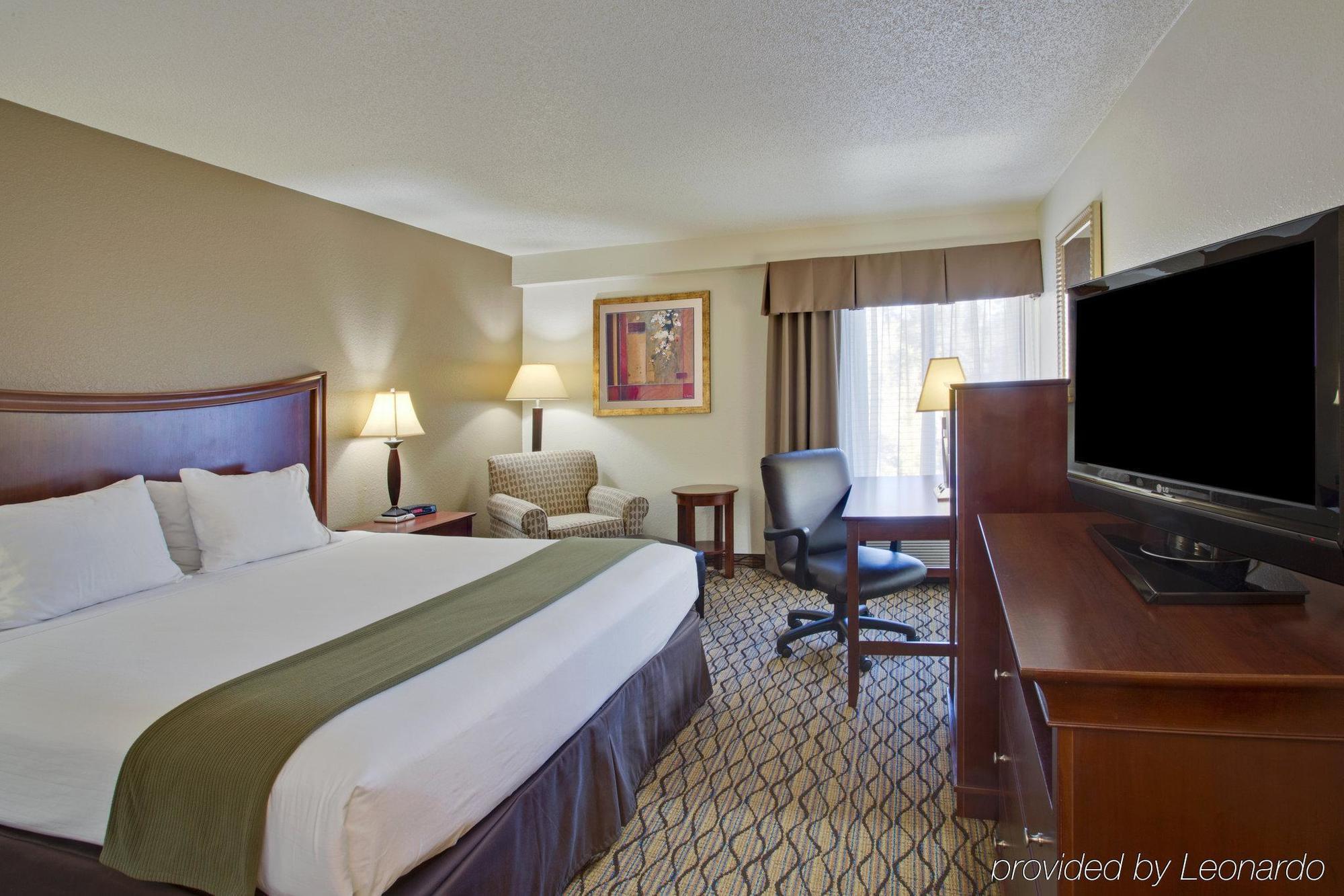 Holiday Inn Express Tampa-Brandon By Ihg Buitenkant foto